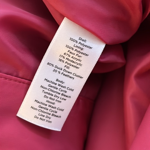 TALBOTS DUCK DOWN PINK HOODED PUFFER VEST WITH FAUX FUR TRIM - Picture 8 of 8